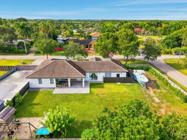4-bedroom home for sale in Homestead - 18791 SW 356th St - MondialRealty