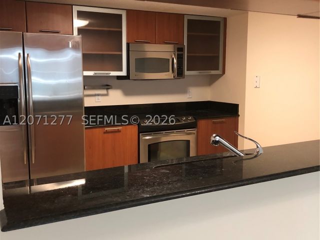 2-bedroom condo for sale in Miami - 1800 N Bayshore Dr 814 - MondialRealty