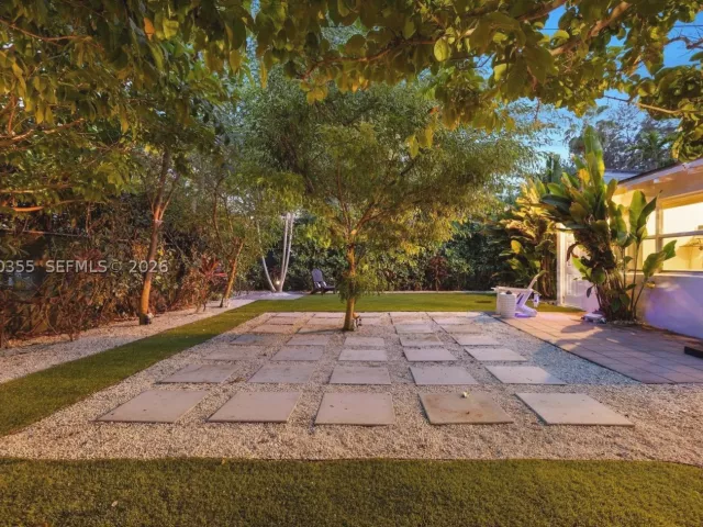 3-bedroom home for sale in Coral Gables - 815 Monterey St - MondialRealty