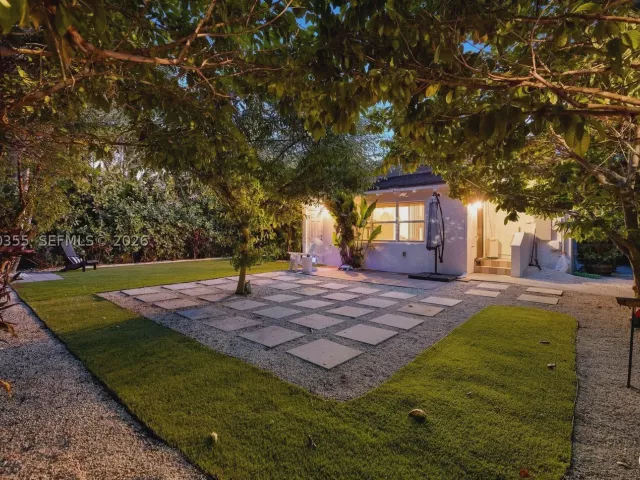 3-bedroom home for sale in Coral Gables - 815 Monterey St - MondialRealty