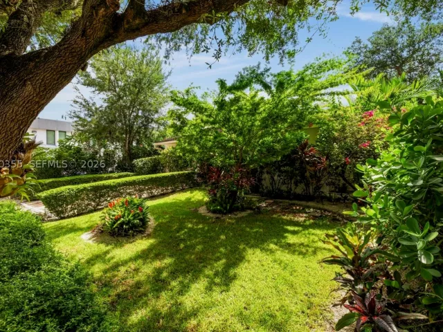 3-bedroom home for sale in Coral Gables - 815 Monterey St - MondialRealty