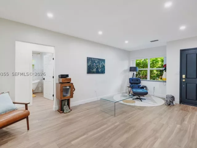 3-bedroom home for sale in Coral Gables - 815 Monterey St - MondialRealty