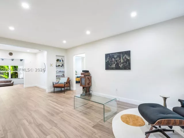 3-bedroom home for sale in Coral Gables - 815 Monterey St - MondialRealty