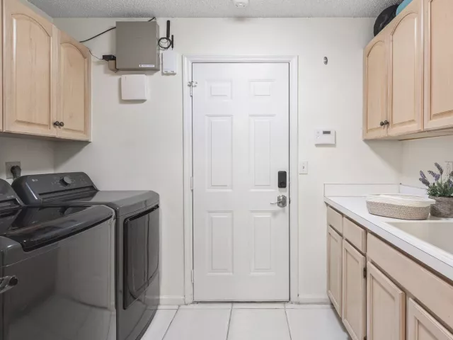 3-bedroom home for sale in Delray Beach - 5554 GRANDE PALM Circle - MondialRealty