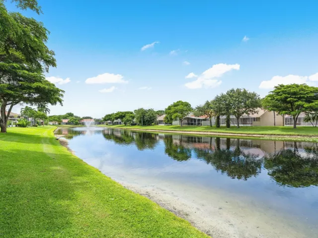 3-bedroom home for sale in Delray Beach - 5554 GRANDE PALM Circle - MondialRealty
