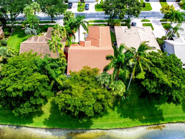 3-bedroom home for sale in Delray Beach - 5554 GRANDE PALM Circle - MondialRealty