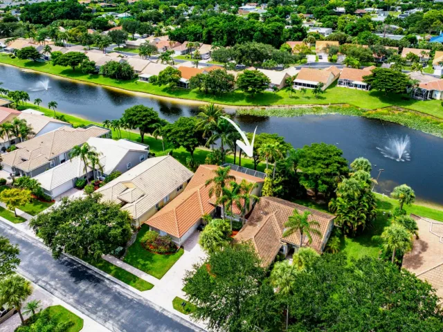 3-bedroom home for sale in Delray Beach - 5554 GRANDE PALM Circle - MondialRealty
