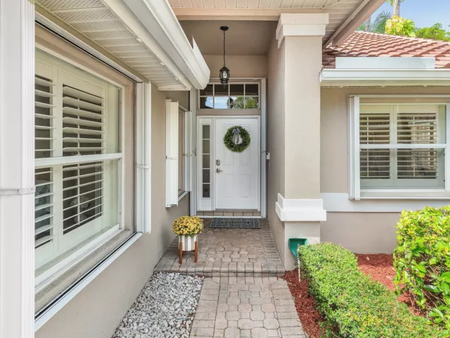 3-bedroom home for sale in Delray Beach - 5554 GRANDE PALM Circle - MondialRealty