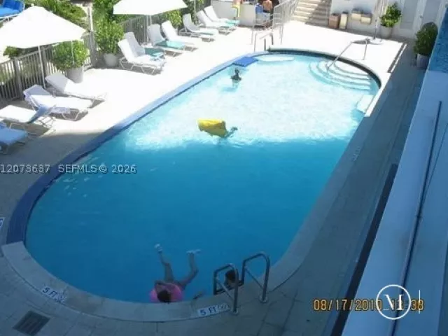 1-bedroom condo for sale in Sunny Isles Beach - 18683 Collins Ave 1709 - MondialRealty