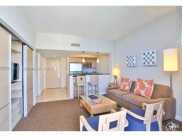 1-bedroom condo for sale in Sunny Isles Beach - 18683 Collins Ave 1709 - MondialRealty