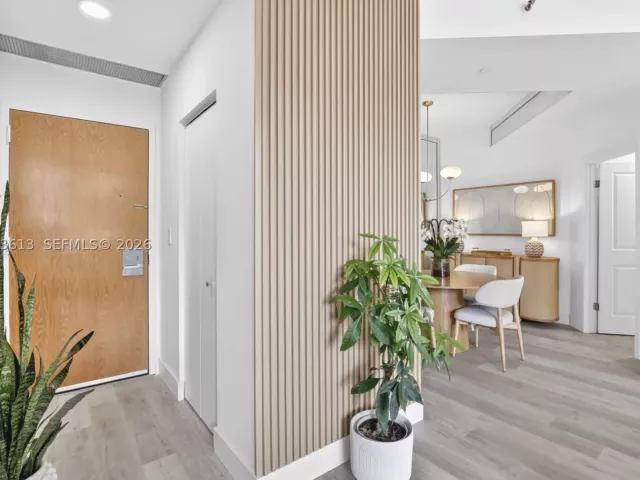 2-bedroom condo for rent in Aventura - 20185 E Country Club Dr 204 - MondialRealty