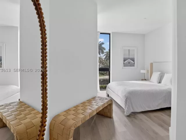 2-bedroom condo for rent in Aventura - 20185 E Country Club Dr 204 - MondialRealty