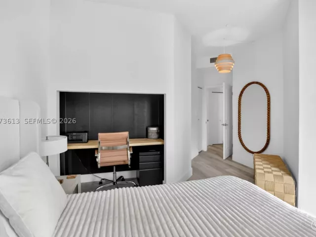 2-bedroom condo for rent in Aventura - 20185 E Country Club Dr 204 - MondialRealty