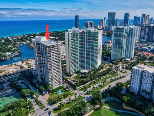2-bedroom condo for rent in Aventura - 20185 E Country Club Dr 204 - MondialRealty