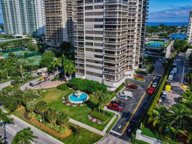 2-bedroom condo for rent in Aventura - 20185 E Country Club Dr 204 - MondialRealty
