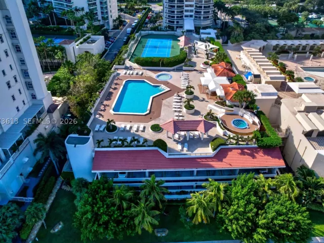 2-bedroom condo for rent in Aventura - 20185 E Country Club Dr 204 - MondialRealty