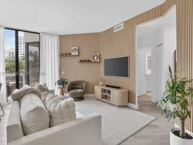 2-bedroom condo for rent in Aventura - 20185 E Country Club Dr 204 - MondialRealty