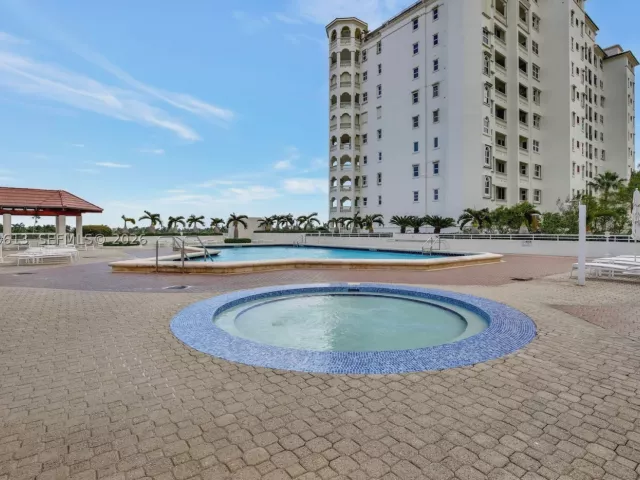 2-bedroom condo for rent in Aventura - 20185 E Country Club Dr 204 - MondialRealty