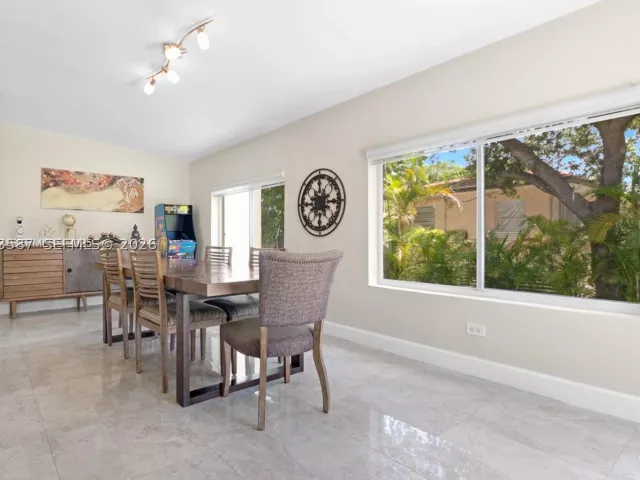 3-bedroom home for rent in Miami - 535 SW 39th Ave - MondialRealty