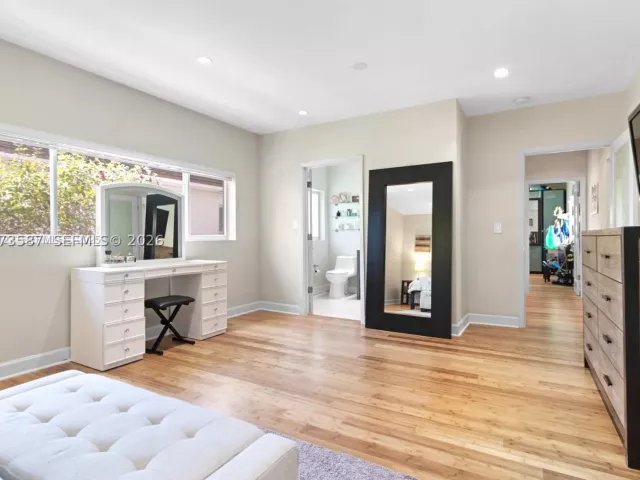 3-bedroom home for rent in Miami - 535 SW 39th Ave - MondialRealty