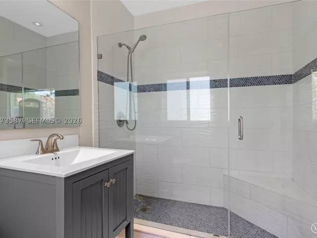 3-bedroom home for rent in Miami - 535 SW 39th Ave - MondialRealty