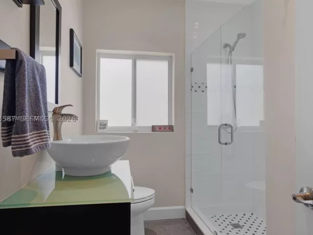 3-bedroom home for rent in Miami - 535 SW 39th Ave - MondialRealty