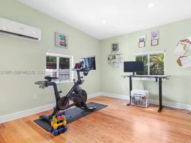 3-bedroom home for rent in Miami - 535 SW 39th Ave - MondialRealty