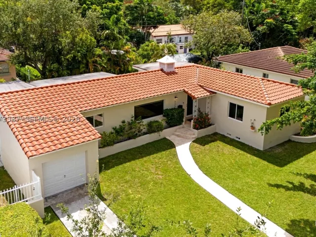 3-bedroom home for rent in Miami - 535 SW 39th Ave - MondialRealty