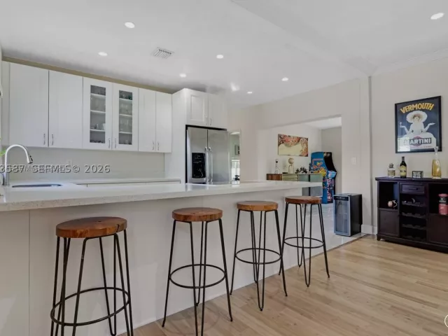 3-bedroom home for rent in Miami - 535 SW 39th Ave - MondialRealty