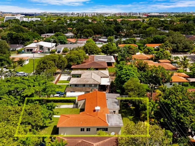 3-bedroom home for rent in Miami - 535 SW 39th Ave - MondialRealty