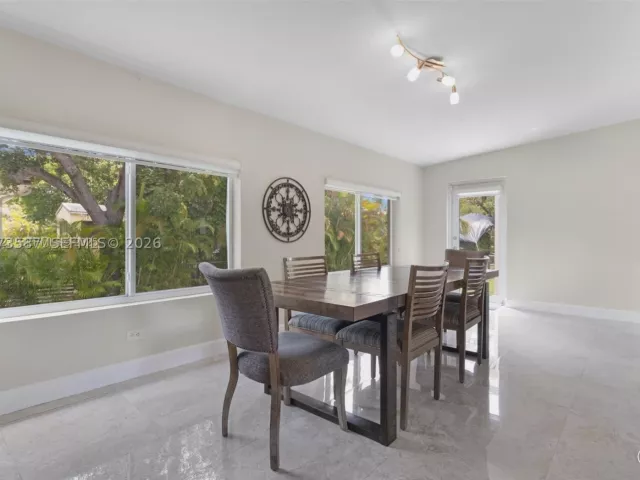 3-bedroom home for rent in Miami - 535 SW 39th Ave - MondialRealty