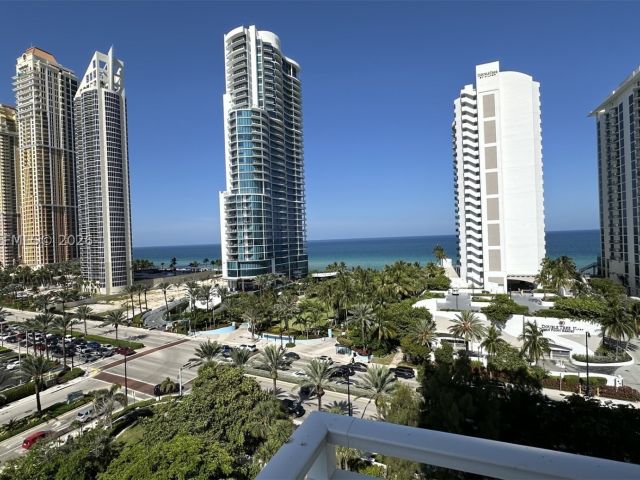 3-bedroom condo for rent in Sunny Isles Beach - 210 174th St 1119 - MondialRealty