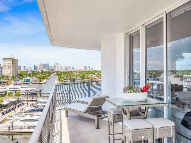 3-bedroom condo for rent in Fort Lauderdale - 100 S BIRCH Road 806B - MondialRealty