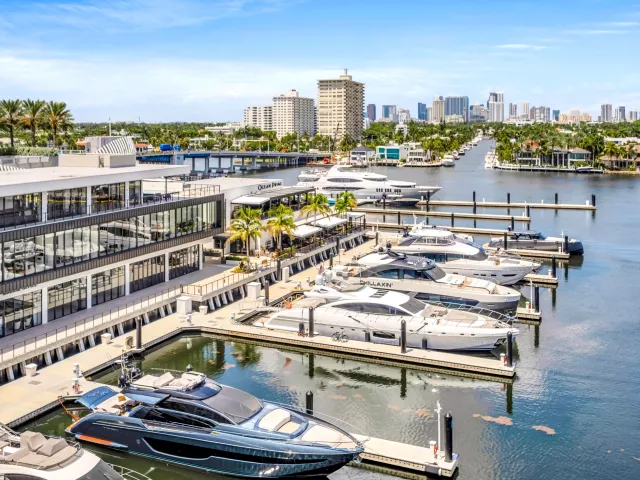3-bedroom condo for rent in Fort Lauderdale - 100 S BIRCH Road 806B - MondialRealty
