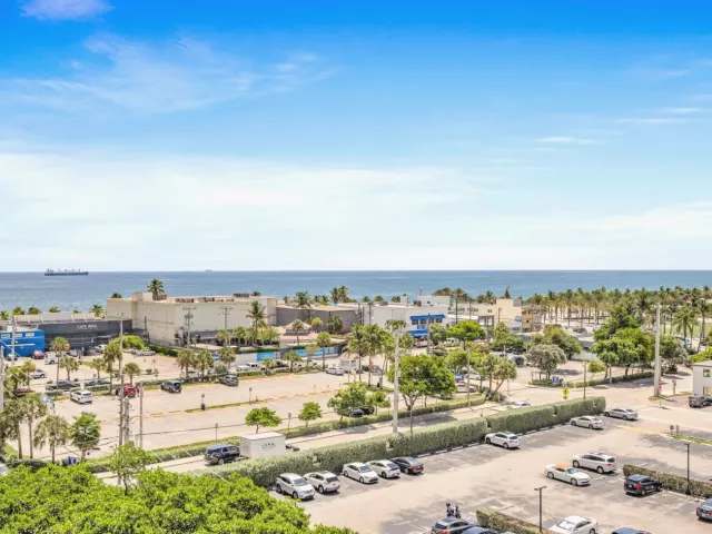 3-bedroom condo for rent in Fort Lauderdale - 100 S BIRCH Road 806B - MondialRealty