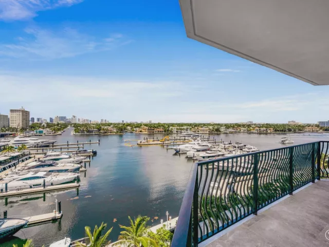 3-bedroom condo for rent in Fort Lauderdale - 100 S BIRCH Road 806B - MondialRealty