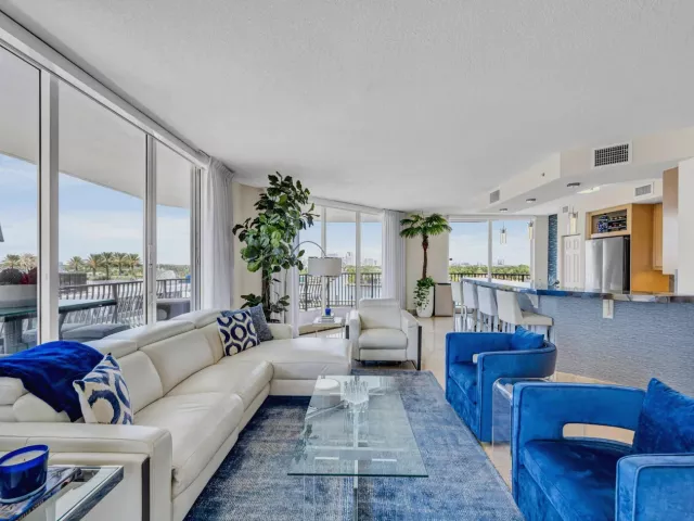 3-bedroom condo for rent in Fort Lauderdale - 100 S BIRCH Road 806B - MondialRealty