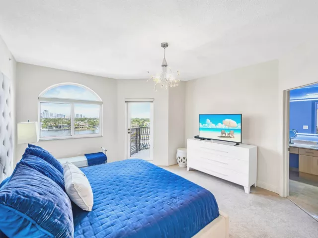 3-bedroom condo for rent in Fort Lauderdale - 100 S BIRCH Road 806B - MondialRealty