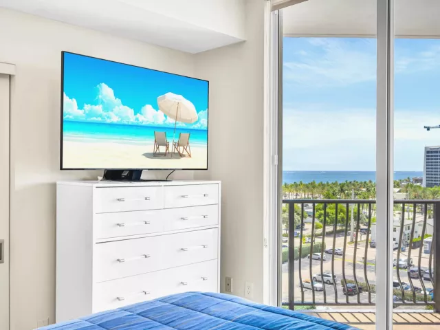 3-bedroom condo for rent in Fort Lauderdale - 100 S BIRCH Road 806B - MondialRealty