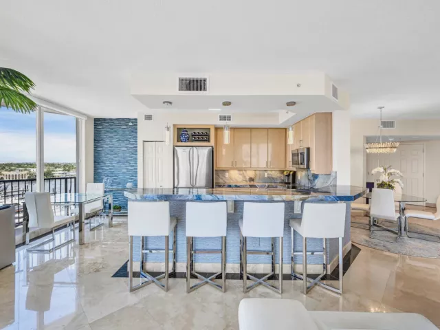 3-bedroom condo for rent in Fort Lauderdale - 100 S BIRCH Road 806B - MondialRealty