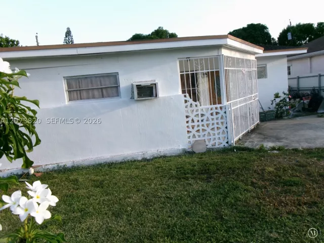 4-bedroom home for sale in Miami - 864 NW 116th St - MondialRealty