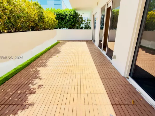 2-bedroom condo for rent in Miami - 600 NE 27th St 604 - MondialRealty
