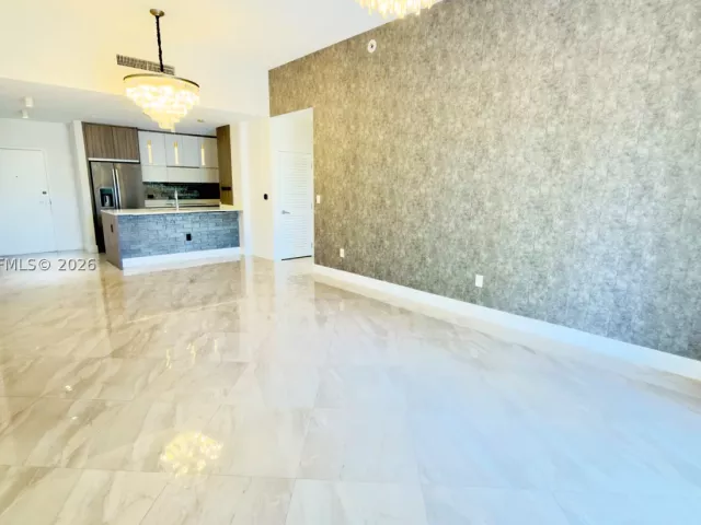 2-bedroom condo for rent in Miami - 600 NE 27th St 604 - MondialRealty