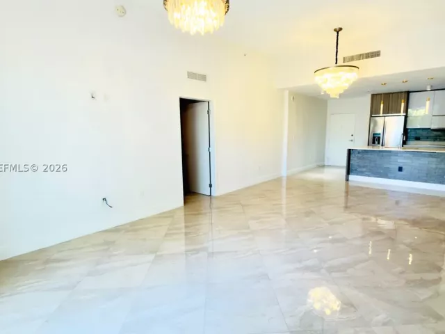 2-bedroom condo for rent in Miami - 600 NE 27th St 604 - MondialRealty