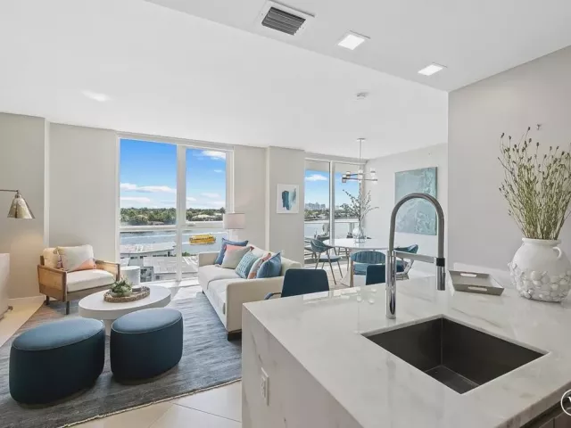 2-bedroom condo for sale in Fort Lauderdale - 401 N BIRCH Road 508 - MondialRealty
