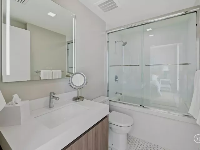 2-bedroom condo for sale in Fort Lauderdale - 401 N BIRCH Road 508 - MondialRealty