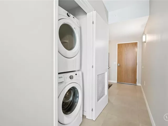 2-bedroom condo for sale in Fort Lauderdale - 401 N BIRCH Road 508 - MondialRealty