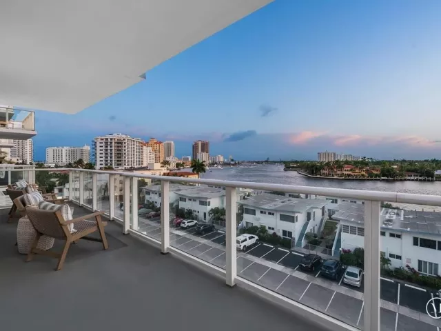 2-bedroom condo for sale in Fort Lauderdale - 401 N BIRCH Road 508 - MondialRealty