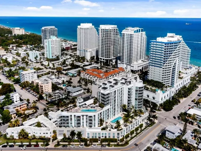 2-bedroom condo for sale in Fort Lauderdale - 401 N BIRCH Road 508 - MondialRealty