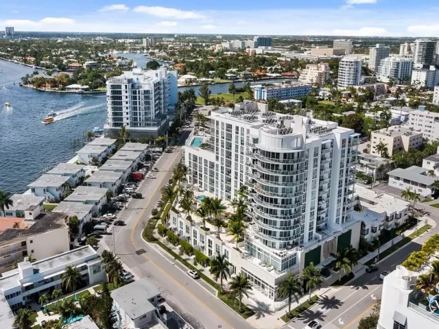 2-bedroom condo for sale in Fort Lauderdale - 401 N BIRCH Road 508 - MondialRealty